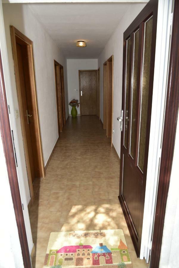 Apartments Maestral Malinska Exterior foto